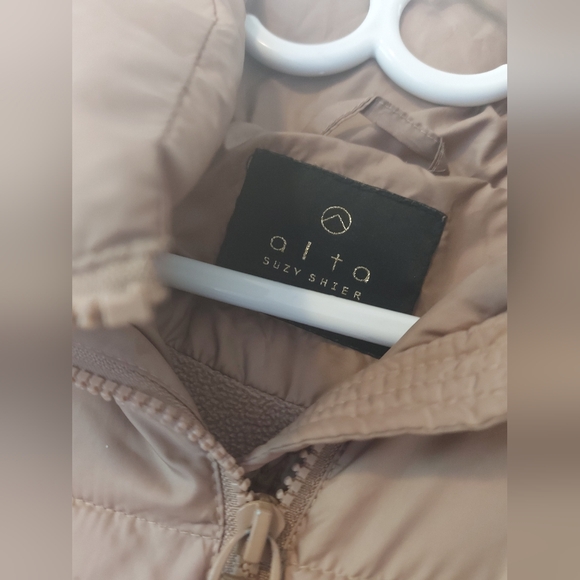 Woman Jacket - Picture 2 of 4